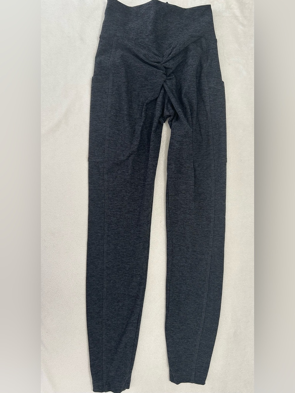 Bombshell Sportswear
Gray Buttery Soft
Leggings size small - Picture 5 of 7